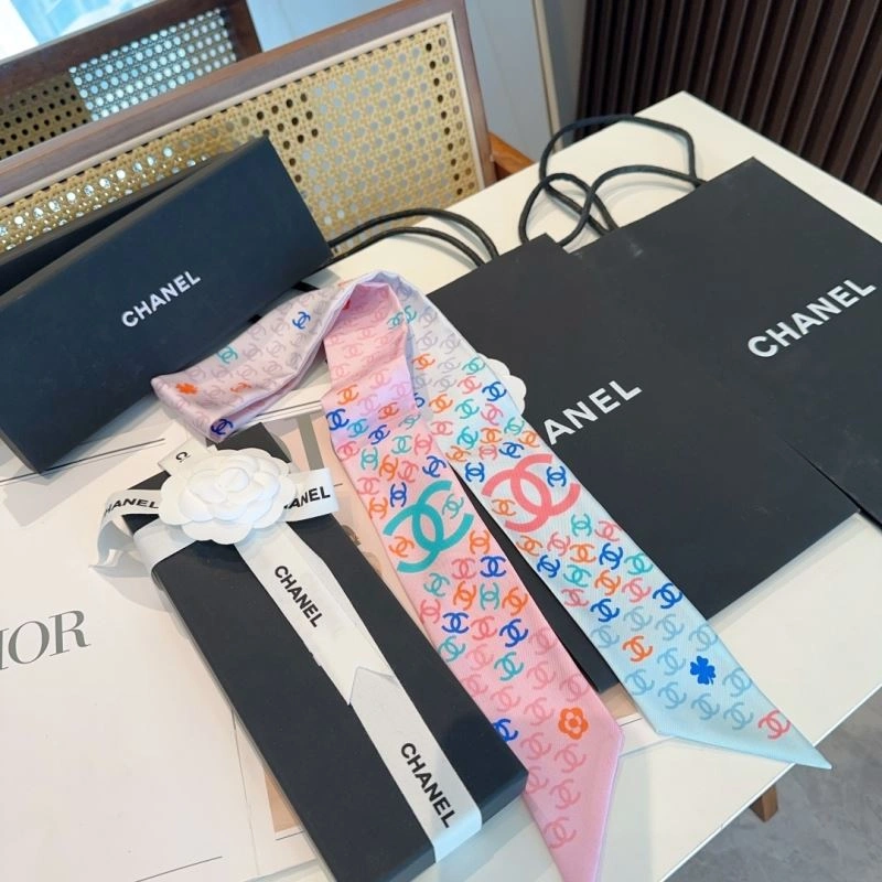 Chanel Silk Cozy 273036