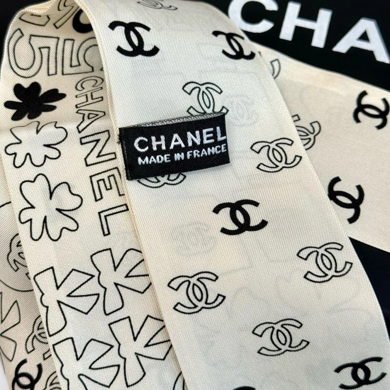 Chanel Silk Colorful 273039