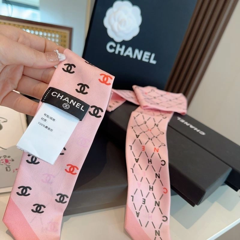 Sleek Chanel Silk 273023