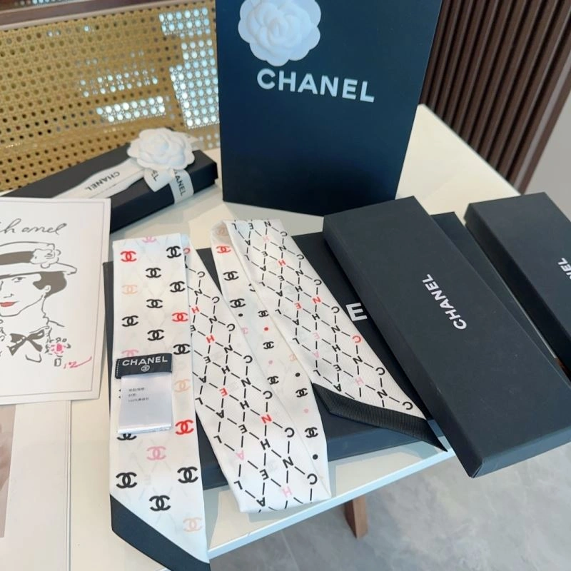 Chanel Silk Bold 273052