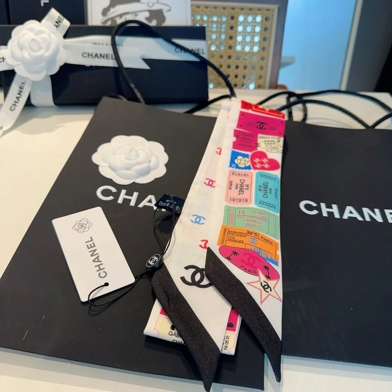 Bold Chanel Silk 273021