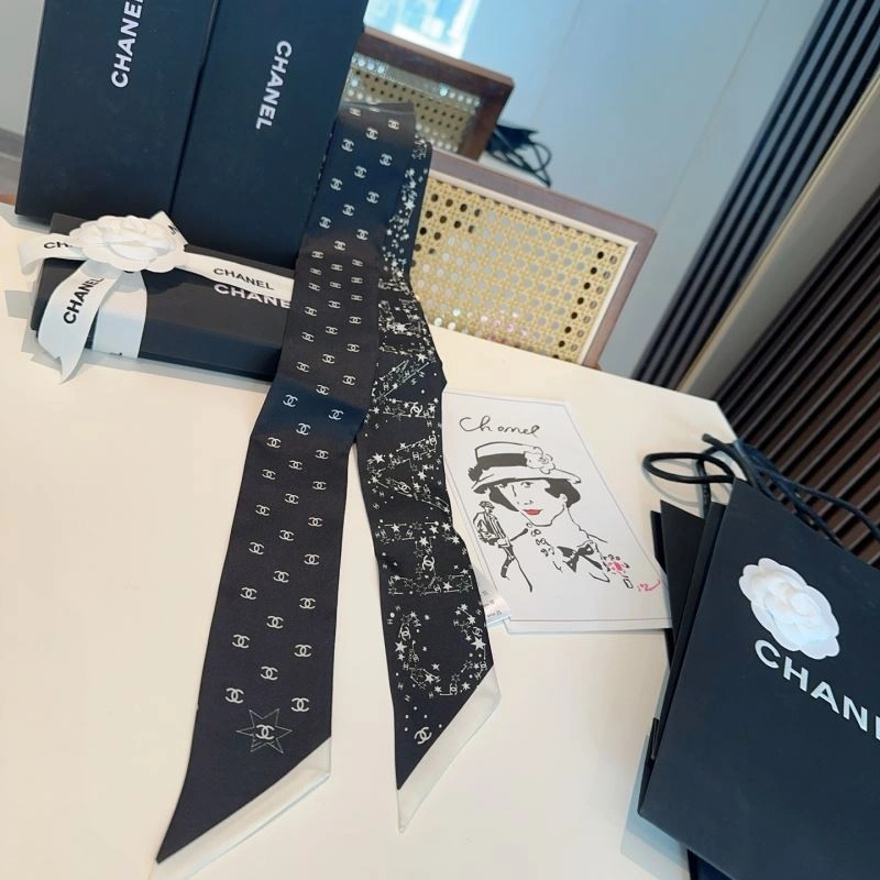 Trendsetting Chanel Silk 273011