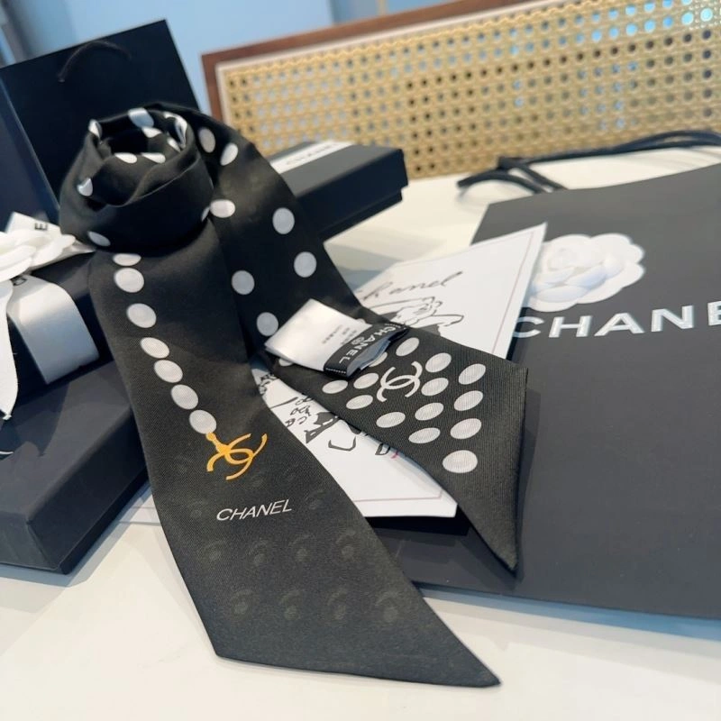 Effortless Chanel Silk 273009