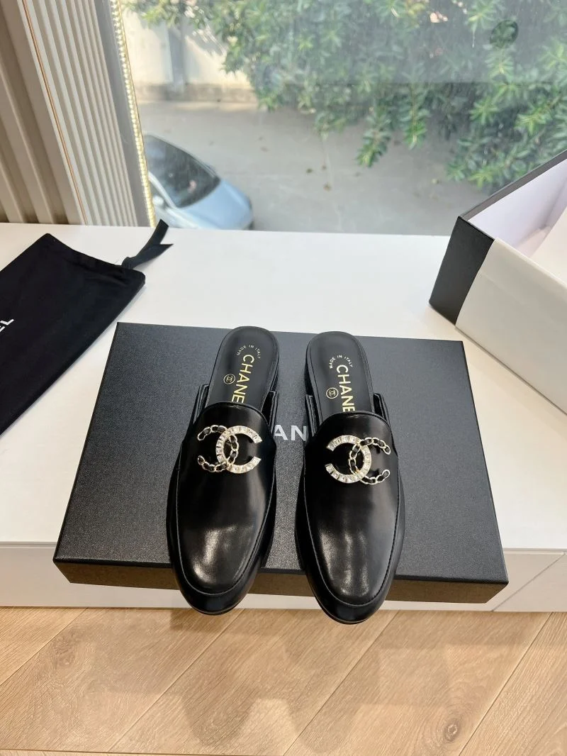 UrbanChic Chanel Slippers 18463