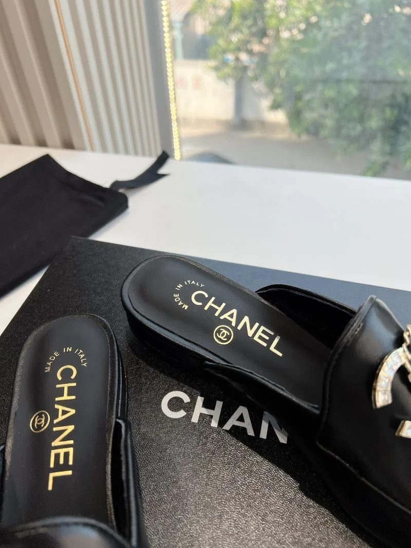 UrbanChic Chanel Slippers 18463