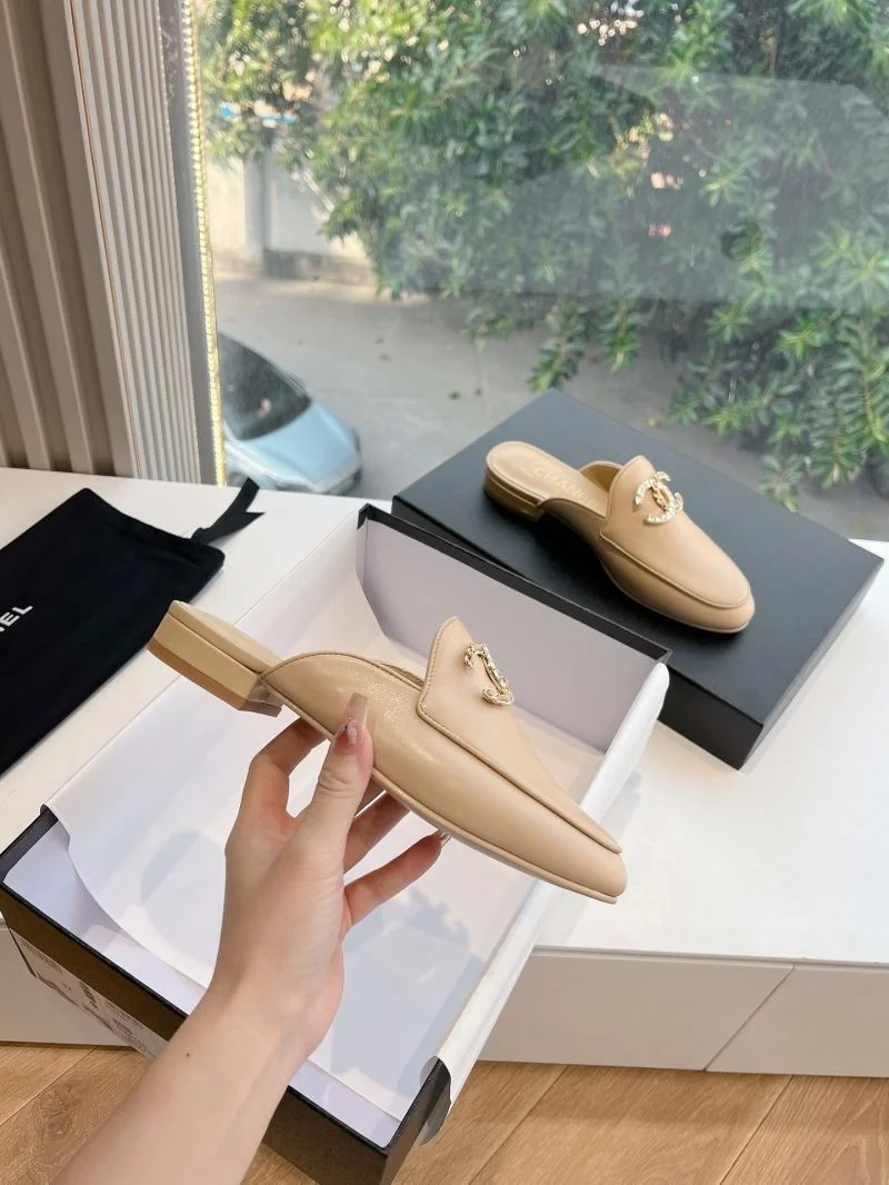 Chanel Slippers AllSeason 18456