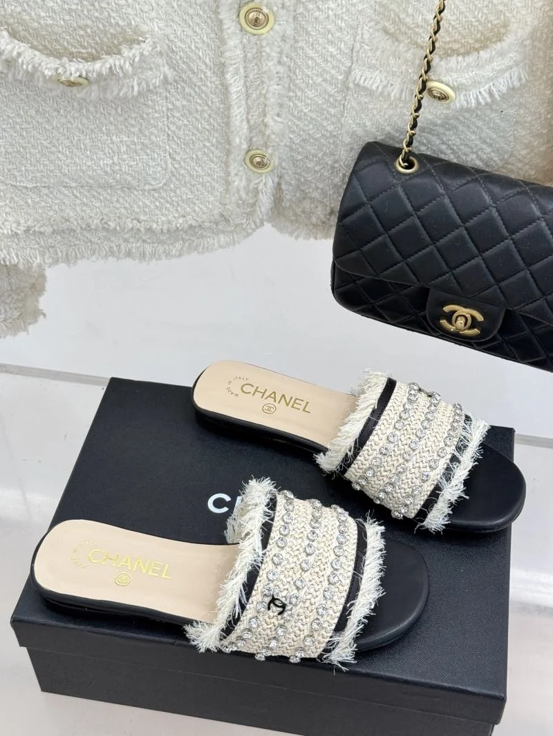 Chanel Slippers Youthful 19879