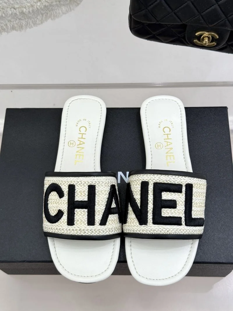 Neat Chanel Slippers 19872