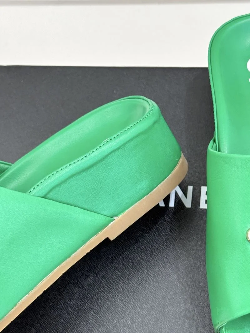 ComfortFit Chanel Slippers 19873