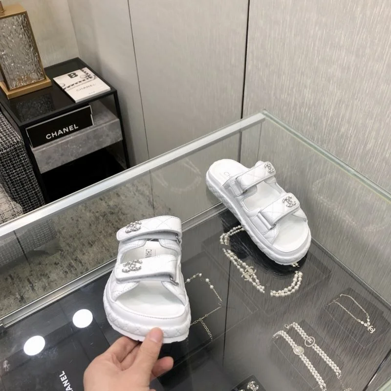 Stylish Chanel Slippers 19830