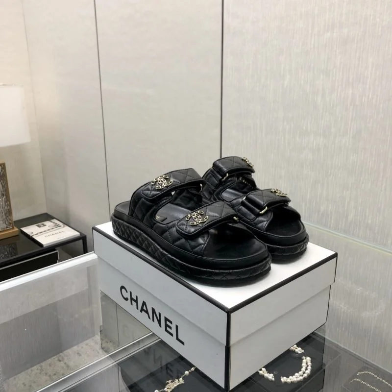 Versatile Chanel Slippers 19833