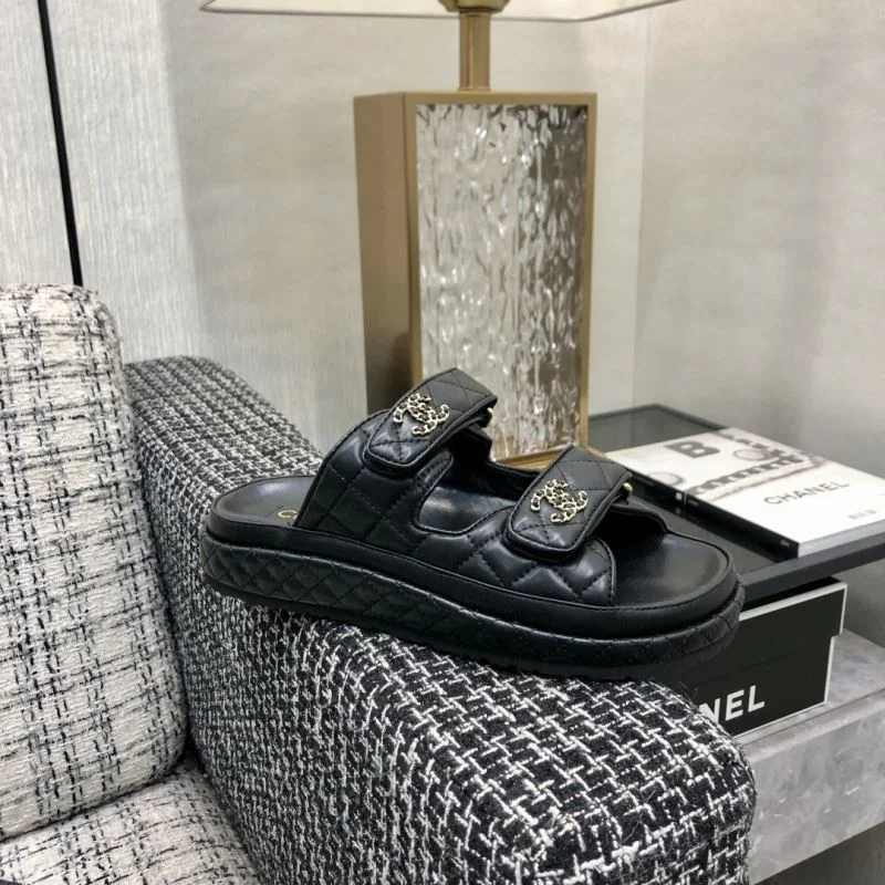 Versatile Chanel Slippers 19833