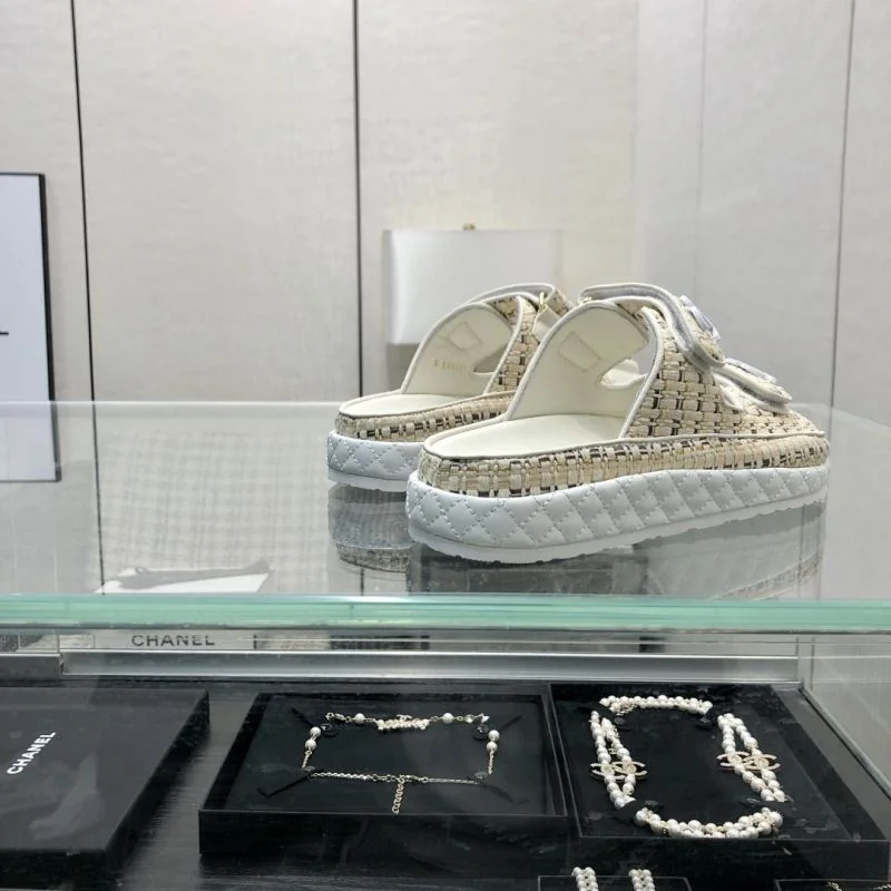 Premium Chanel Slippers 19822