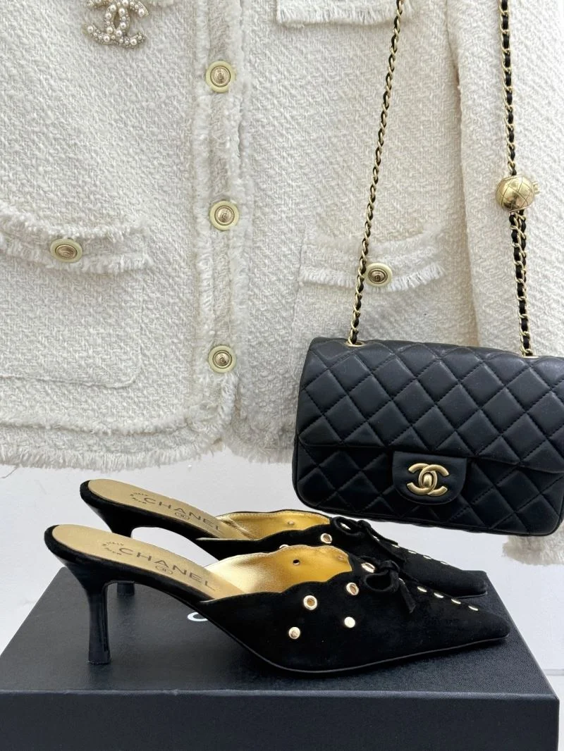 WaterResistant Chanel Slippers 19804