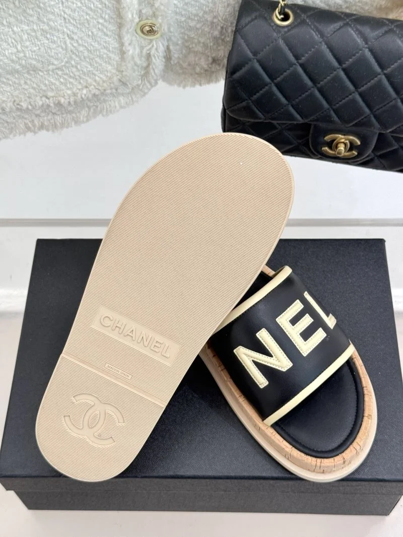 Chanel Slippers Sleek 19785