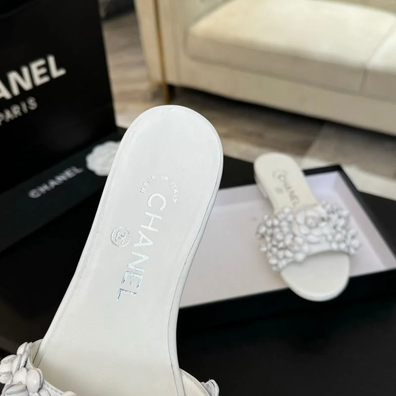 Chanel Slippers Elegant 19774