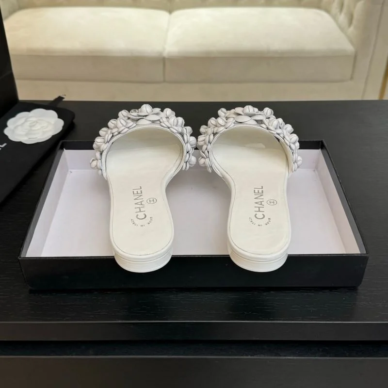 Chanel Slippers Elegant 19774