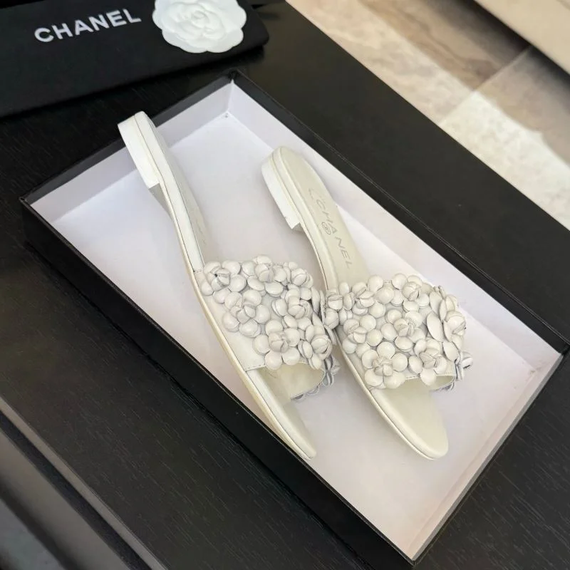 Chanel Slippers Elegant 19774