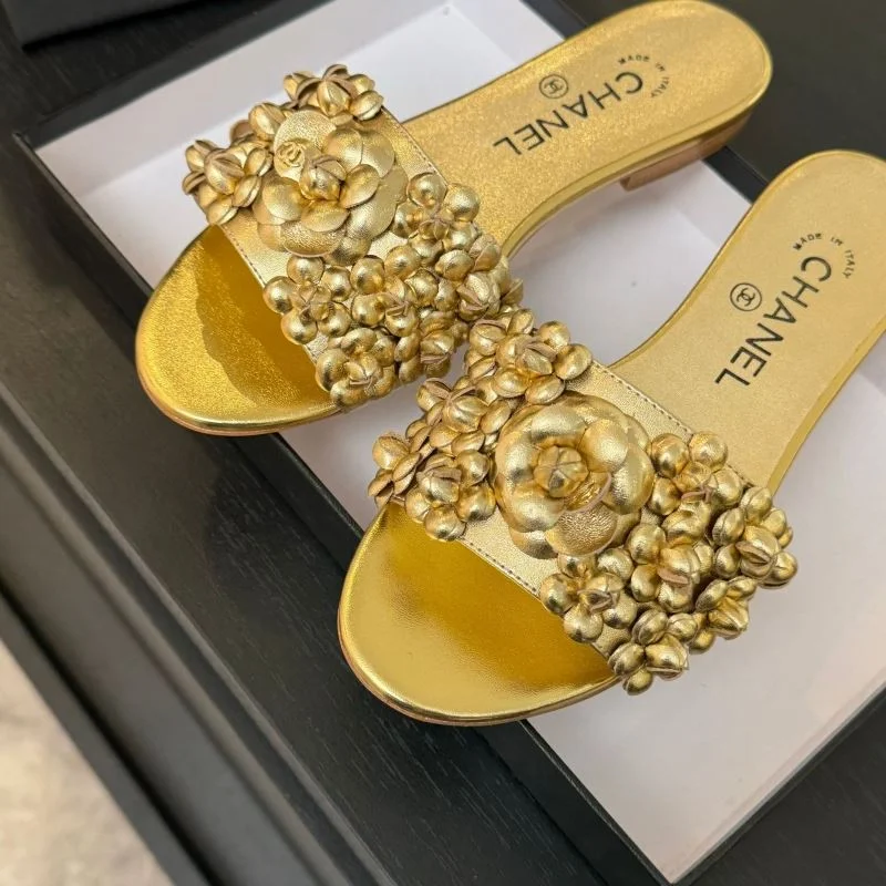 Elegant Chanel Slippers 19773