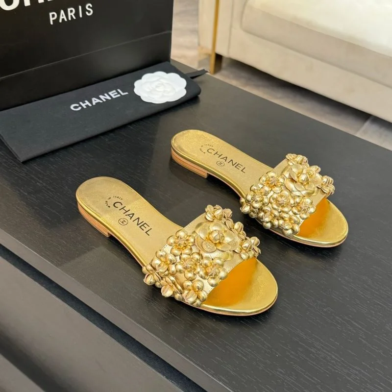 Elegant Chanel Slippers 19773