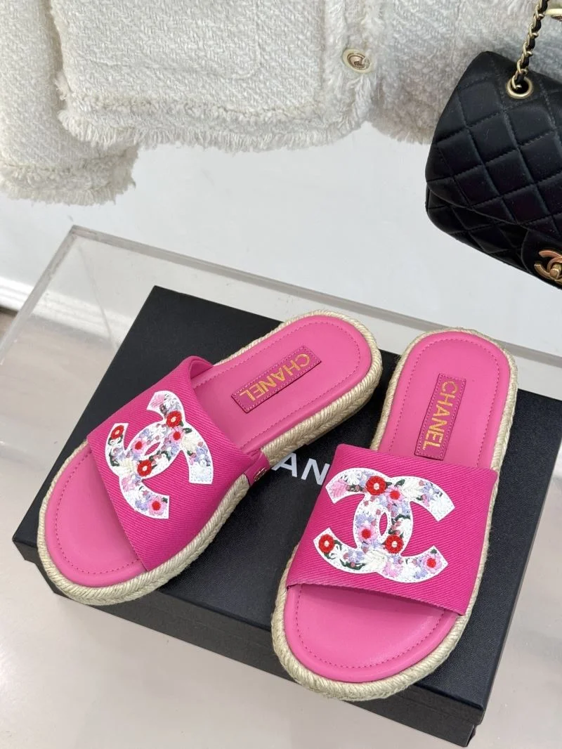 Chanel Slippers Bold 19751