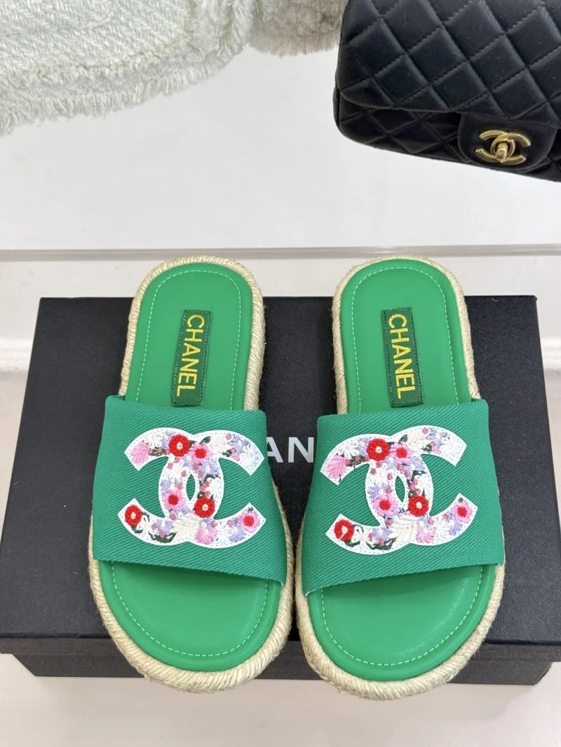 MoistureWicking Chanel Slippers 19772