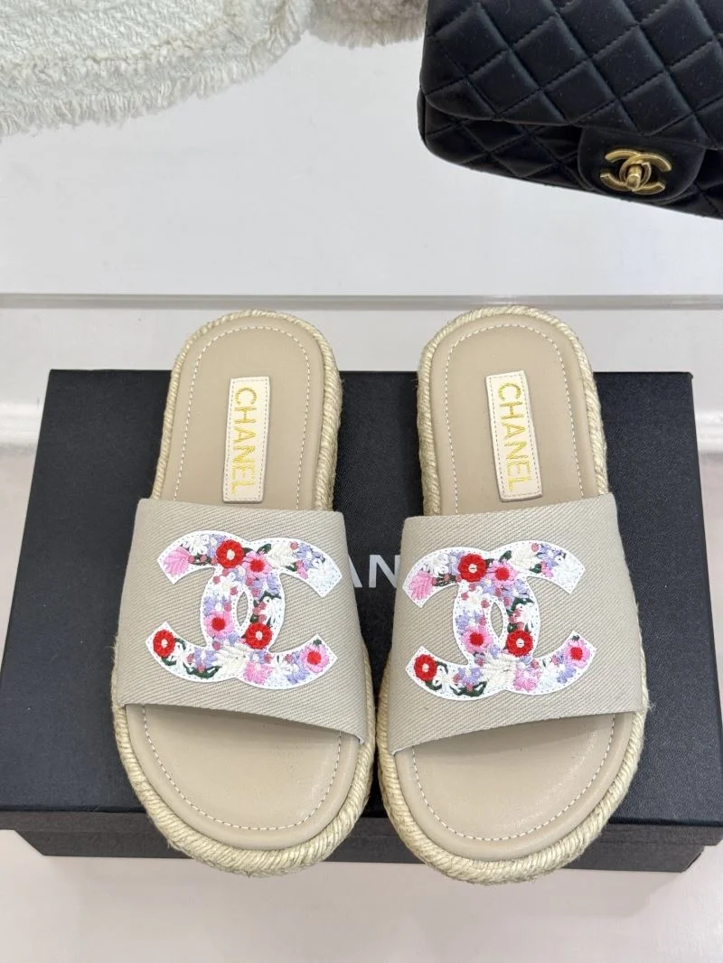 Breathable Chanel Slippers 19745