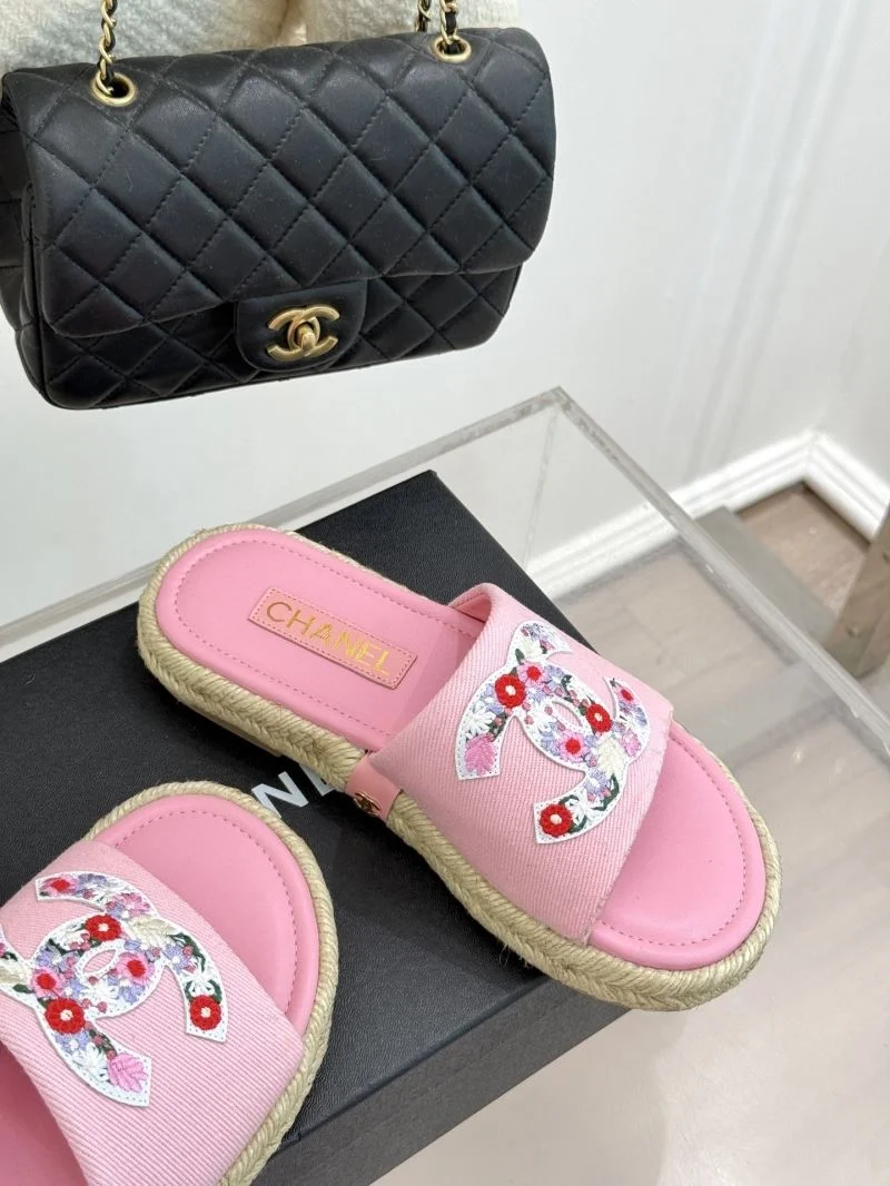 Durable Chanel Slippers 19752