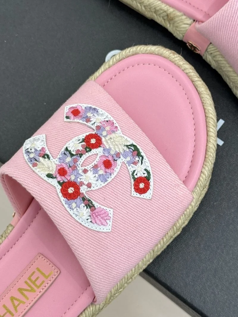 Durable Chanel Slippers 19752