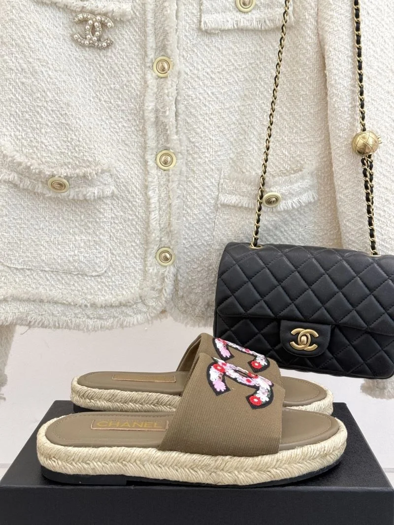 Chanel Slippers FashionForward 19736