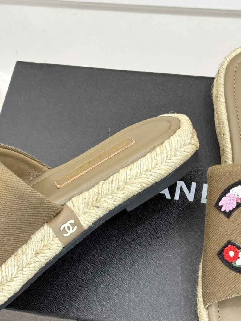 Chanel Slippers FashionForward 19736