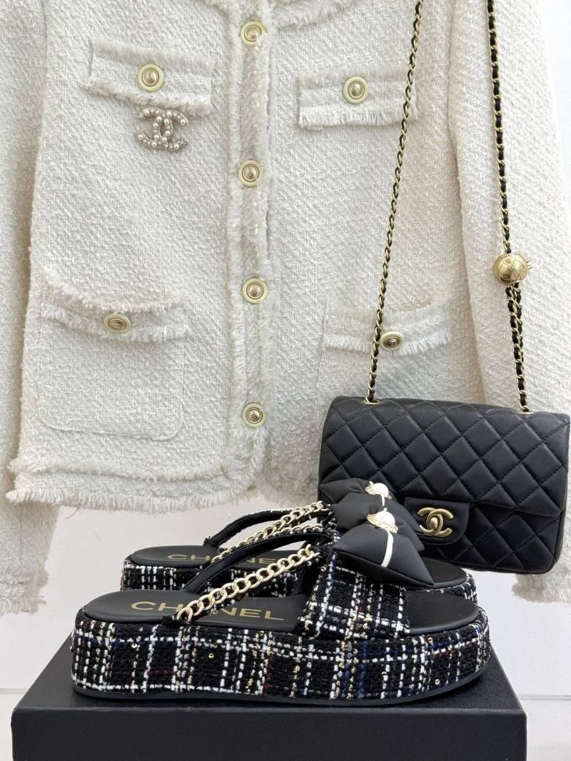 Original Chanel Slippers 19747