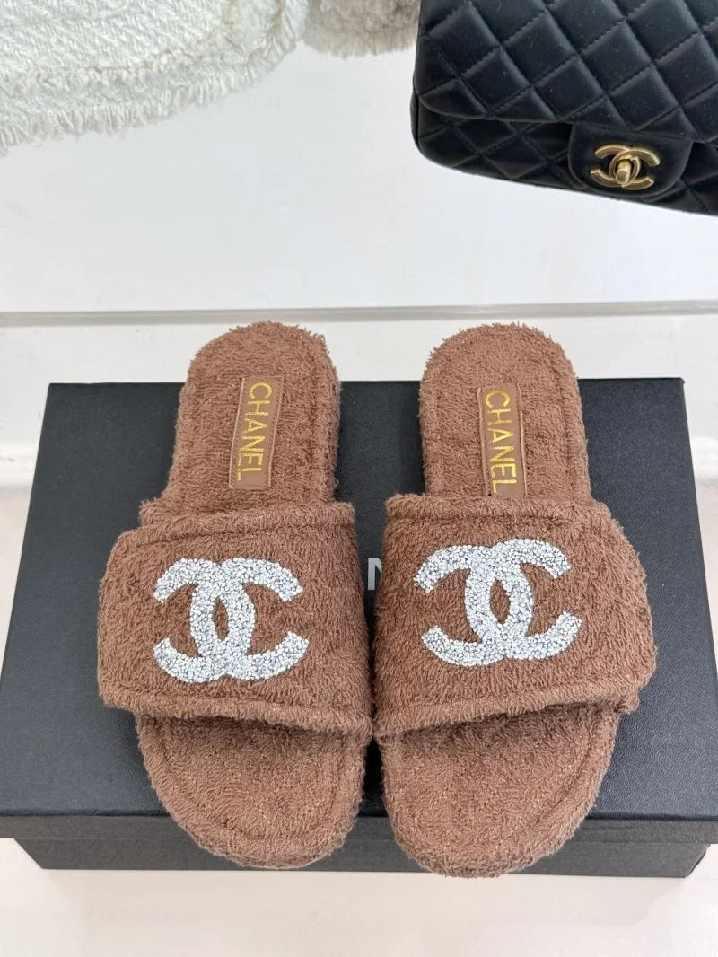 Resilient Chanel Slippers 19734