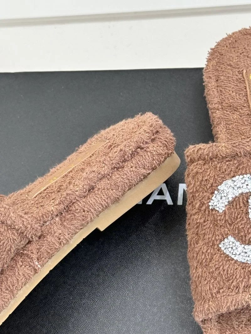 Resilient Chanel Slippers 19734