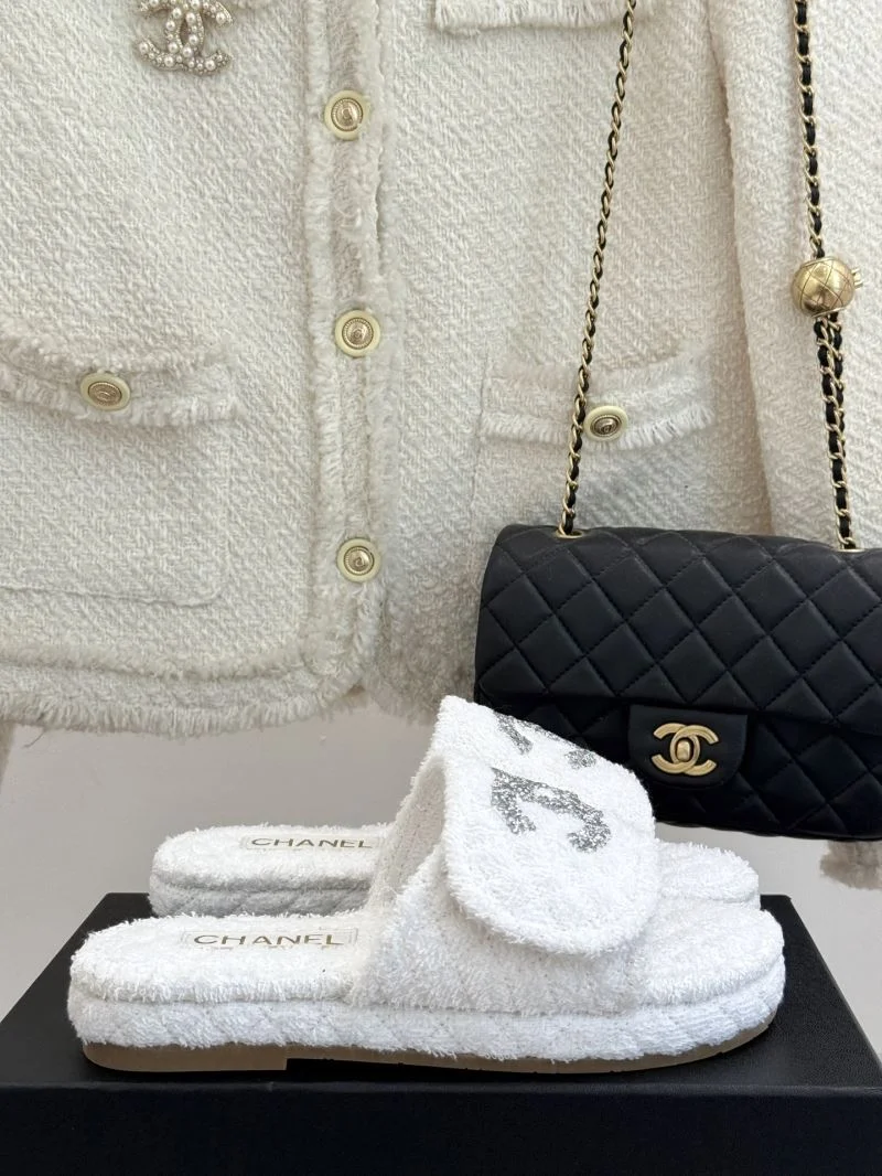Chanel Slippers FreshLook 19738
