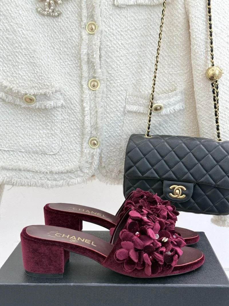 Chanel Slippers Versatile 19733