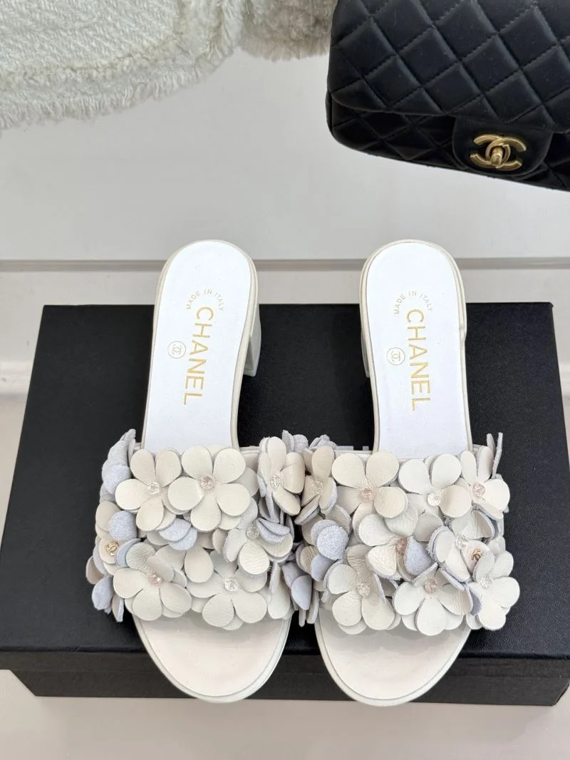 Chanel Slippers Sporty 19730