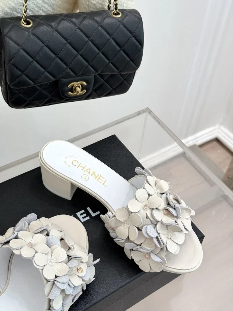 Chanel Slippers Sporty 19730
