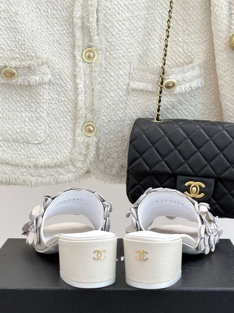 Chanel Slippers Sporty 19730