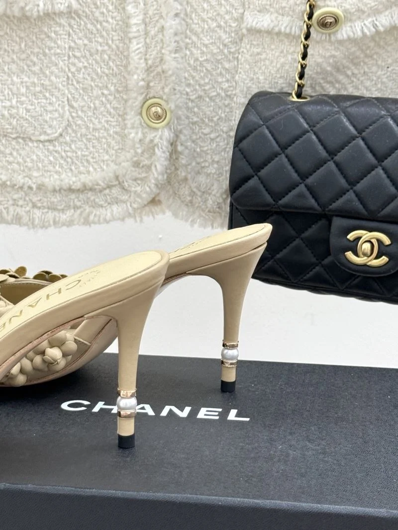 Chanel Slippers Sleek 19821