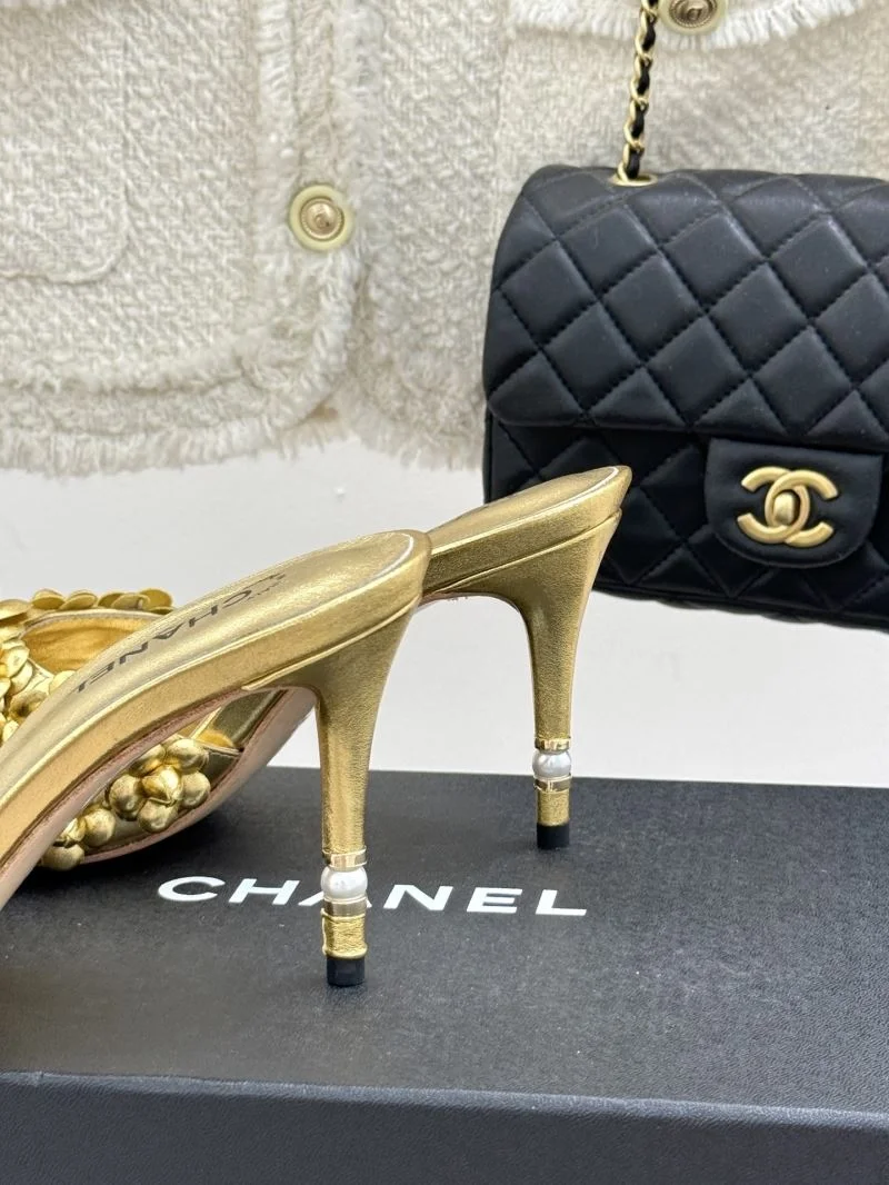 Chanel Slippers Sleek 19711