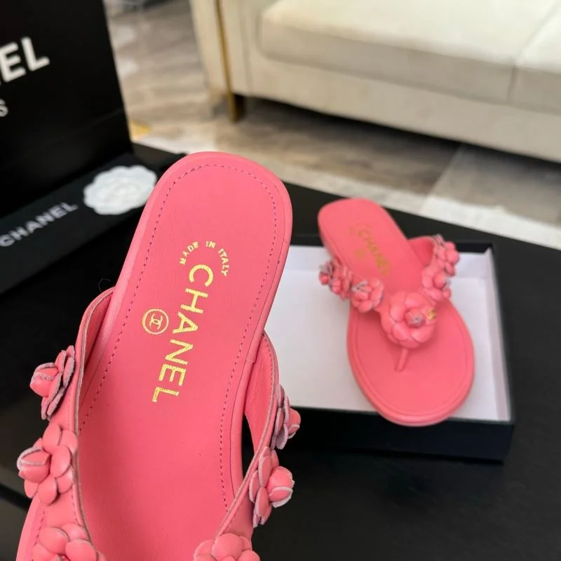 Vibrant Chanel Slippers 19744