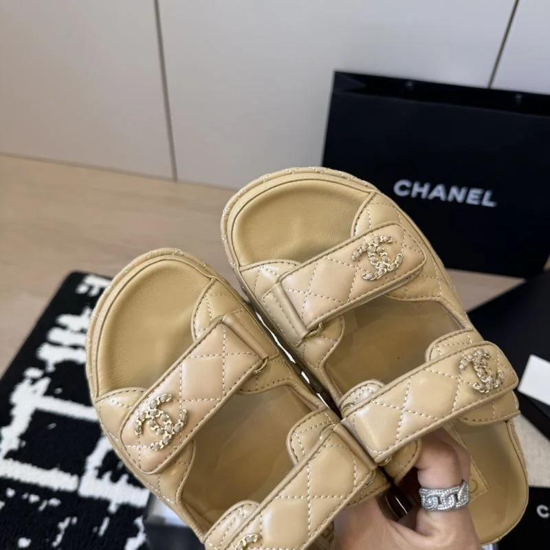 Minimalist Chanel Slippers 19692