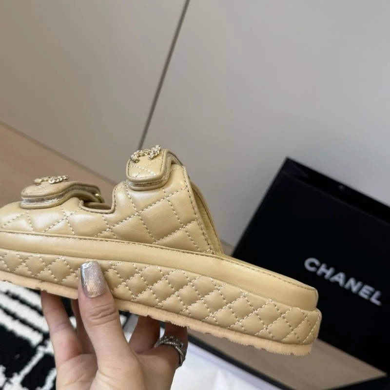 Minimalist Chanel Slippers 19692
