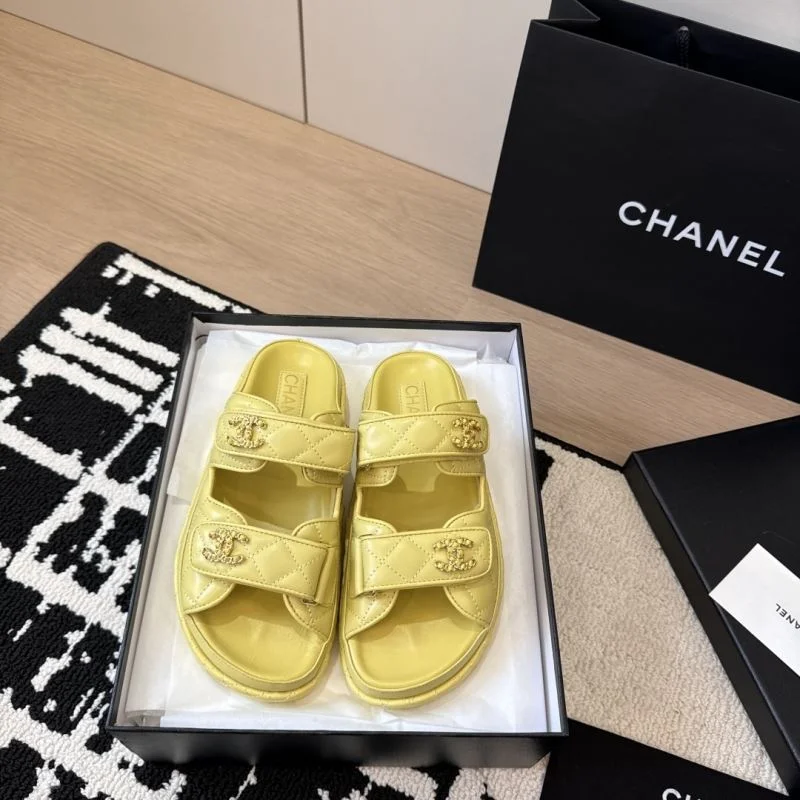 Chanel Slippers Attractive 19765