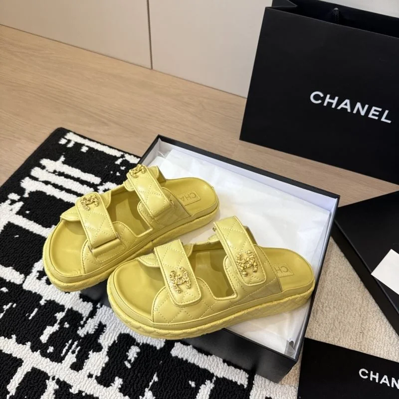 Chanel Slippers Attractive 19765