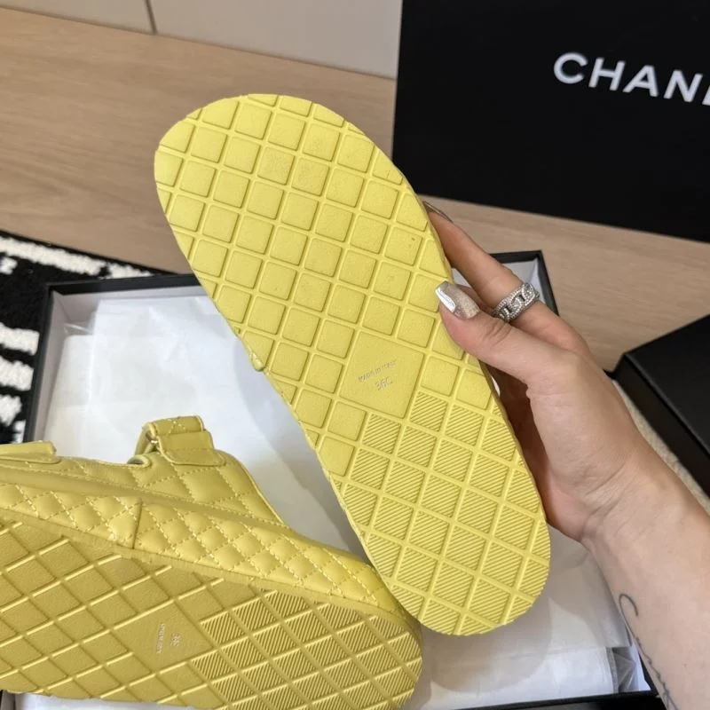 Chanel Slippers Attractive 19765