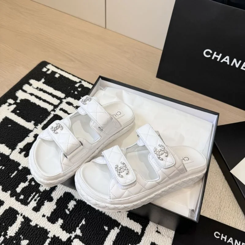 Chanel Slippers ModernLook 19743