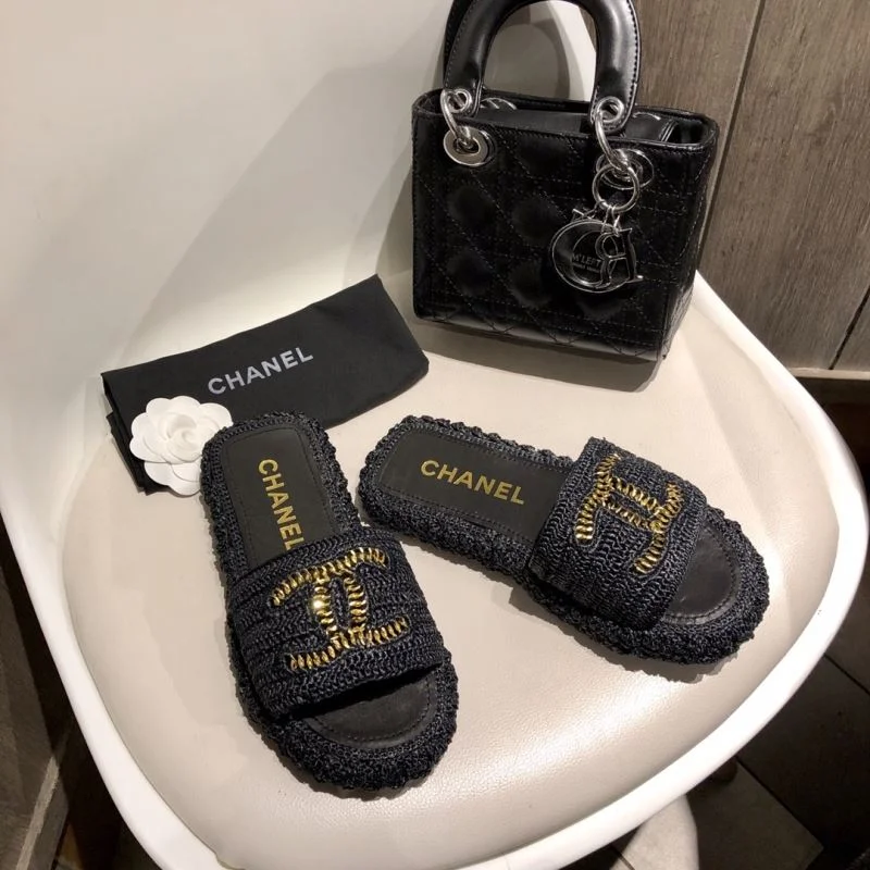 Chanel Slippers Versatile 19639