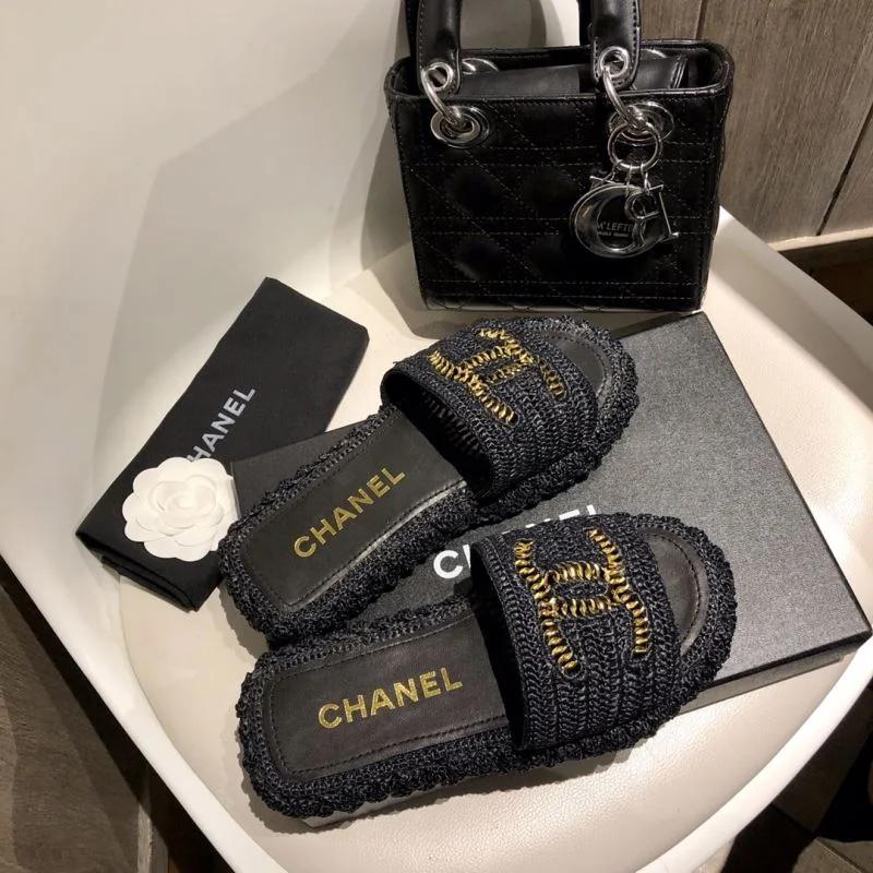 Chanel Slippers Versatile 19639